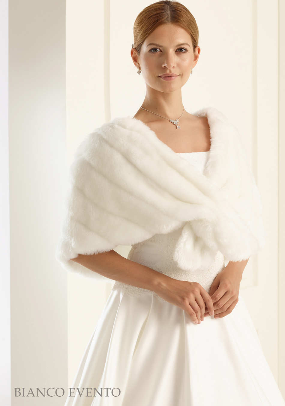 YuanDian Donna Sposa Matrimonio Lungo Coprispalle Mantelle di Pelliccia Ecologica Spalla Incrociata Morbido Caldo Elegante Pellicce Sintetica Bolero Stola Poncho Scialle YuanDian Donna Sposa Matrimonio Lungo Coprispalle Mantelle di Pelliccia Ecologica Spalla Incrociata Morbido Caldo Elegante Pellicce Sintetica Bolero Stola Poncho Scialle