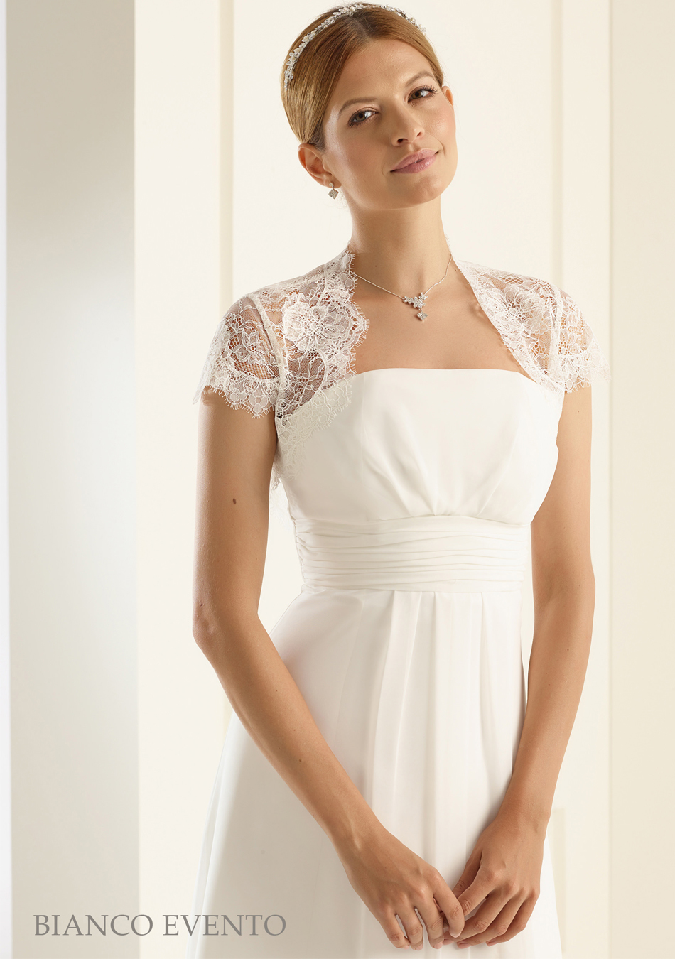 Bolero Donna Bolero In Pizzo E Tulle Con Perle Coprispalle Per