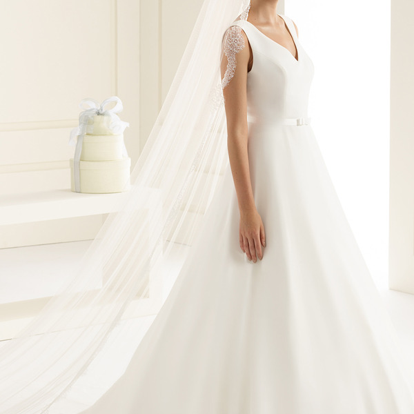 Velo con bordo in pizzo, cm. 300