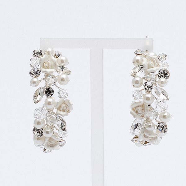 Orecchini con roselline e cristalli