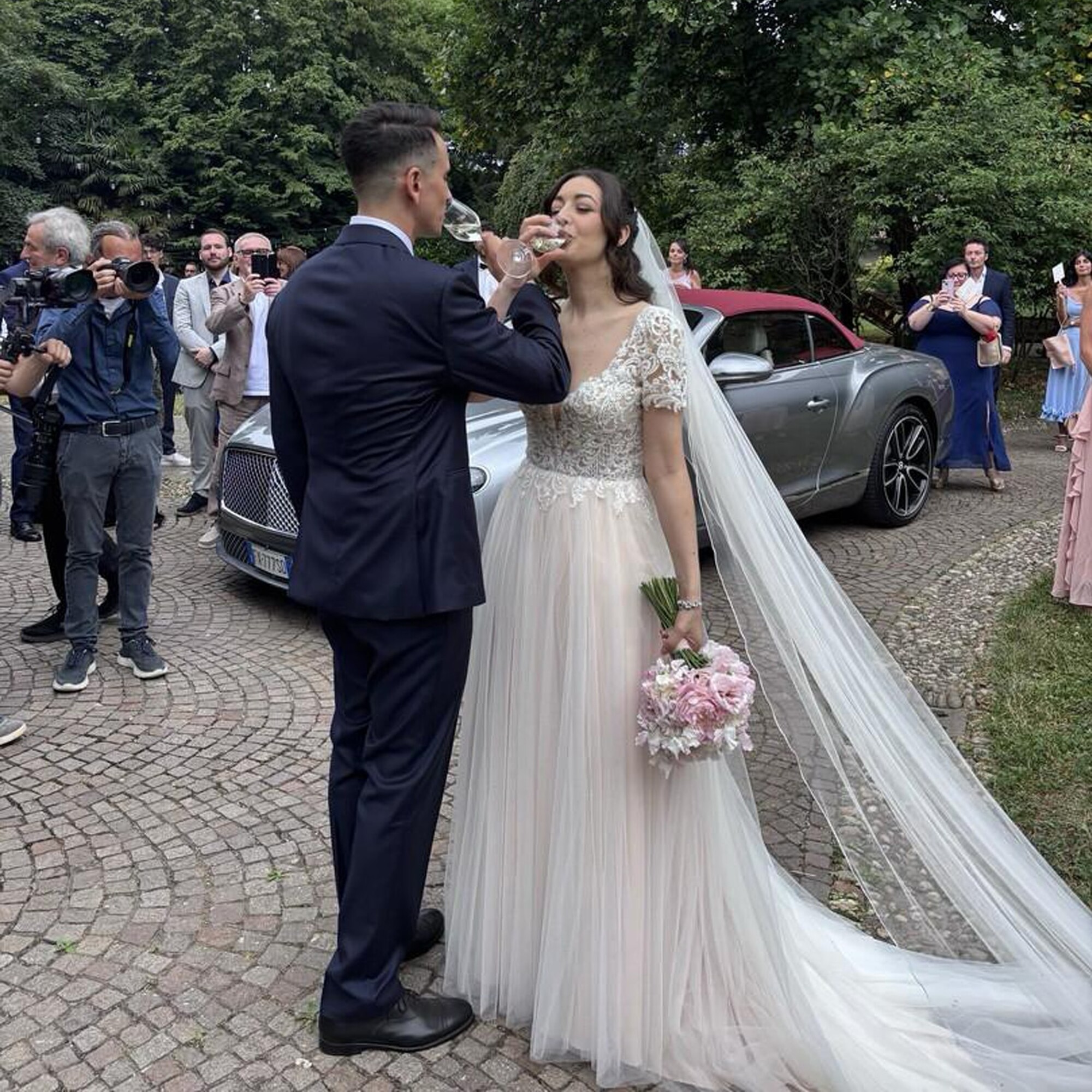 Bride with Patrizia Cavalleri dress