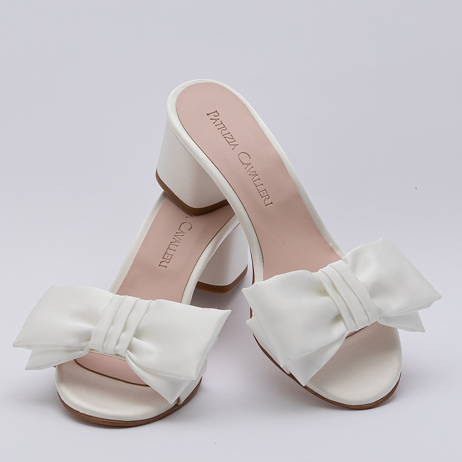 Le pantofole da sposa.