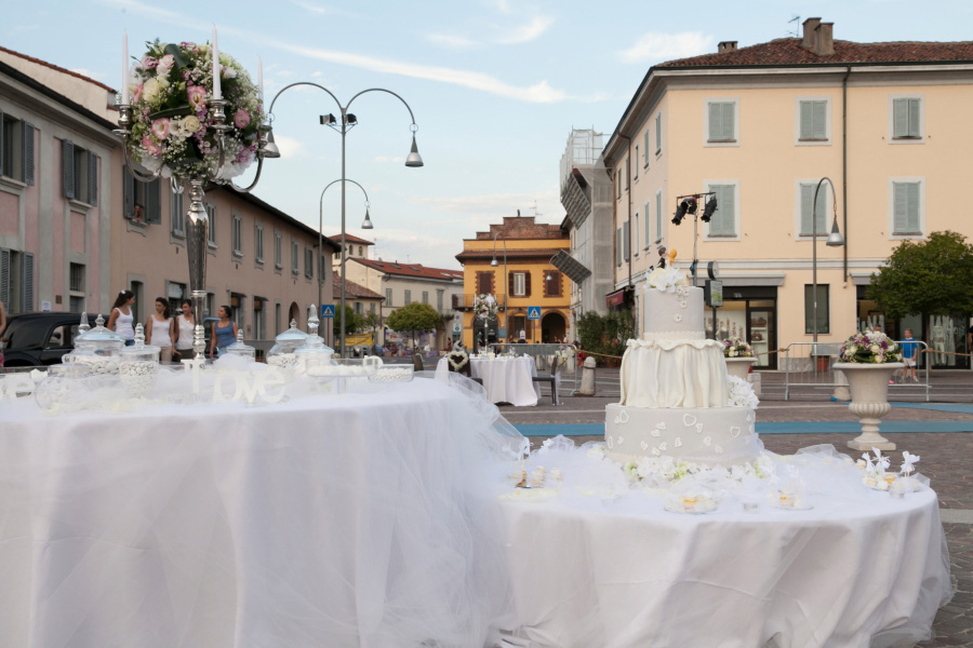Matrimonio a Villa Litta la sfilata