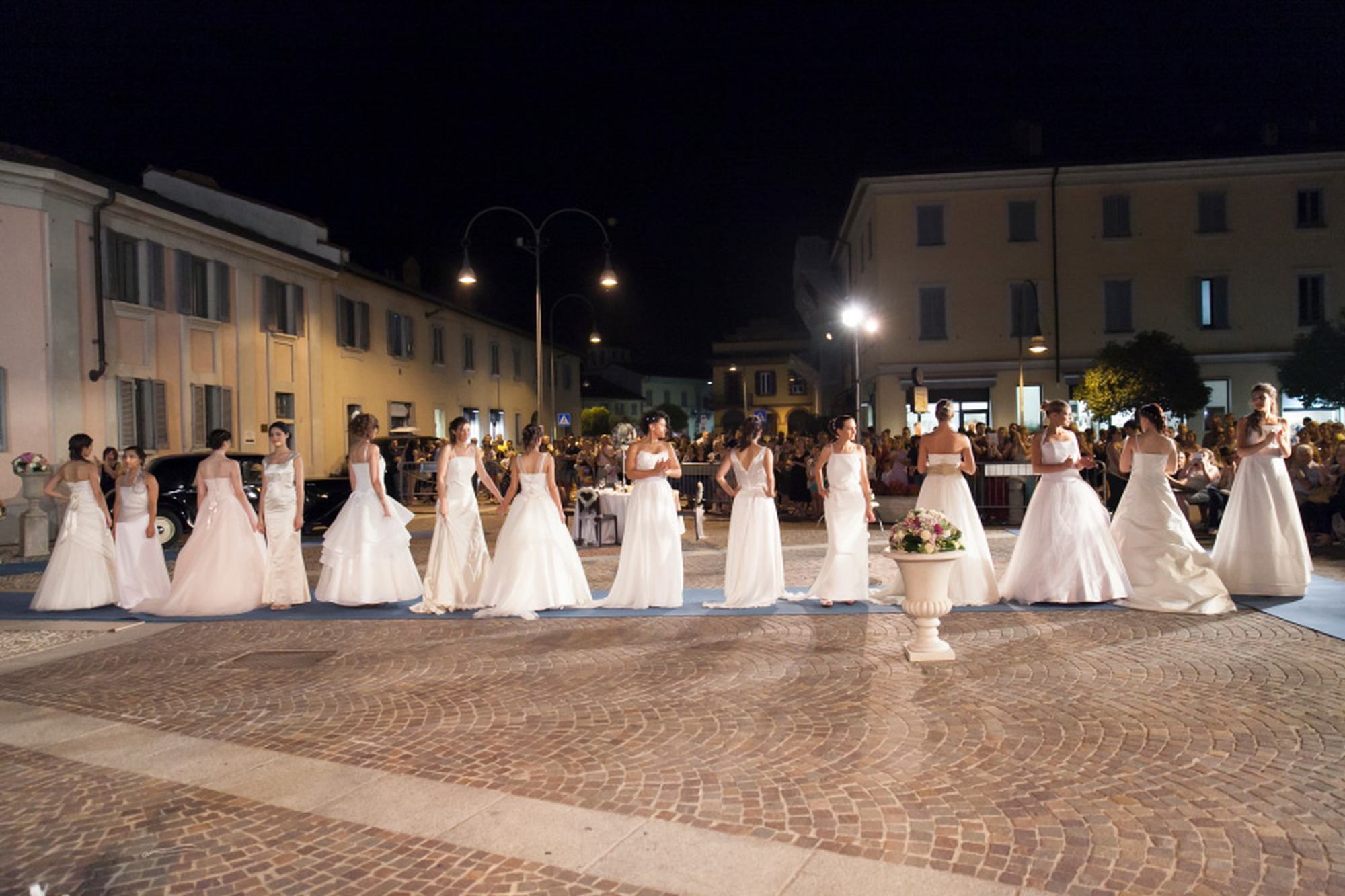 Matrimonio a Villa Litta la sfilata