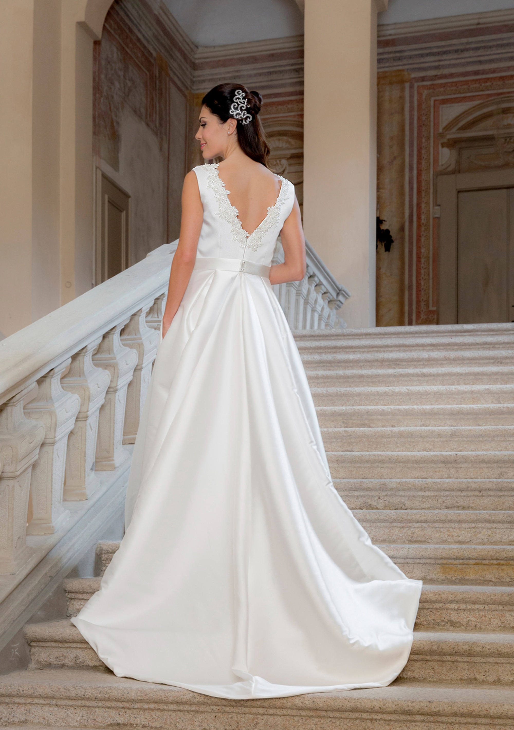 Proposte per un abito in mikado